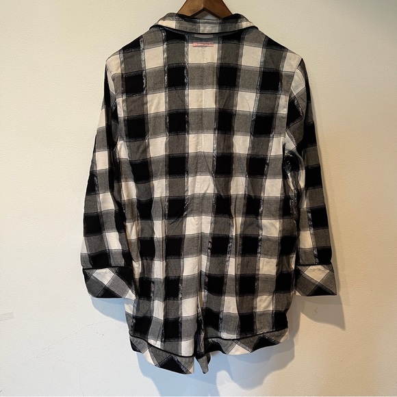 Victoria’s Secret Plaid Pajama Romper Size Large Metallic Threads - Picture 8 of 11
